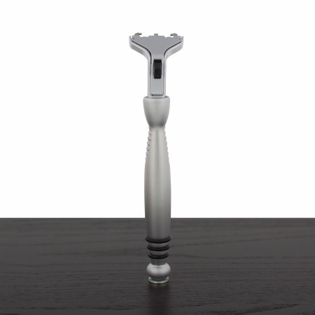 Atra Razor